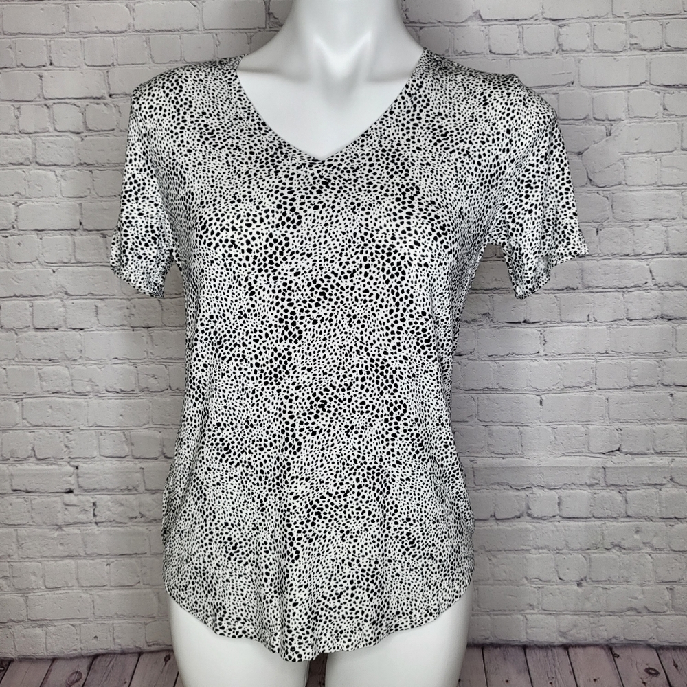 Old Navy Luxe Black and White Dalmatian Print V-Neck Tee - Size S